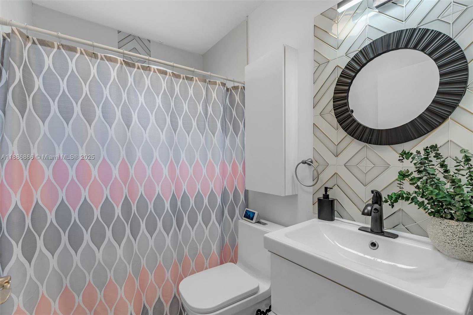 FANTASY ONE - Residential