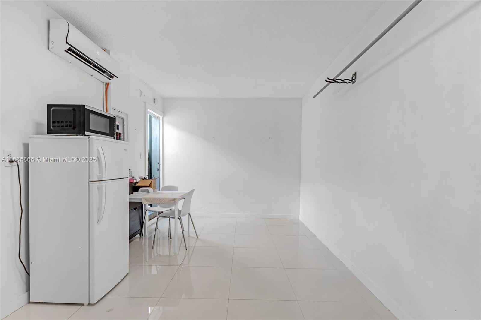 FANTASY ONE - Residential