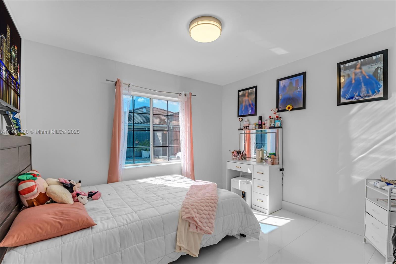 FANTASY ONE - Residential