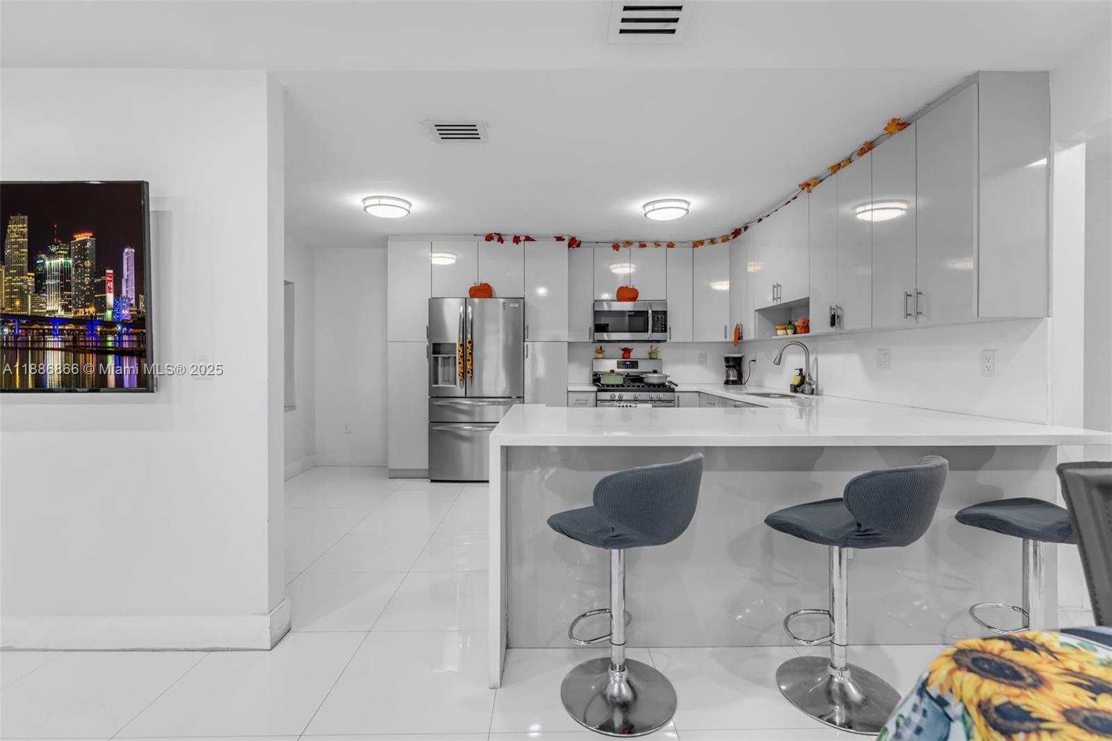 FANTASY ONE - Residential