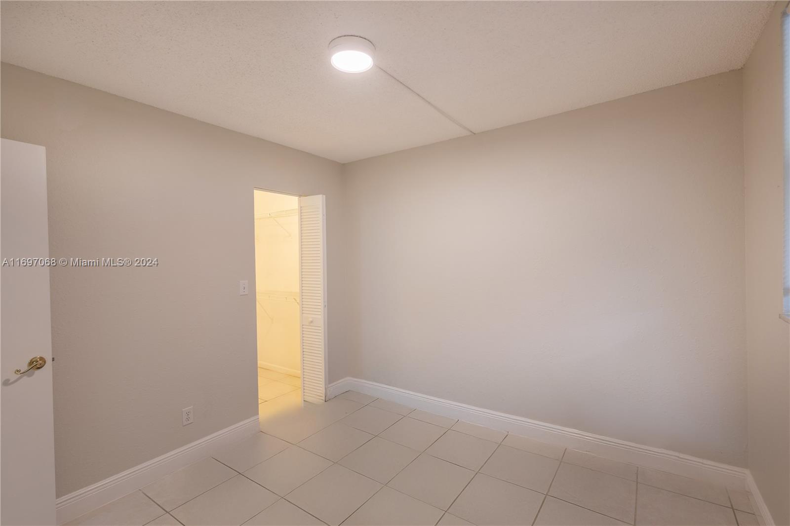BERMUDA CLUB FIVE CONDO - Residential