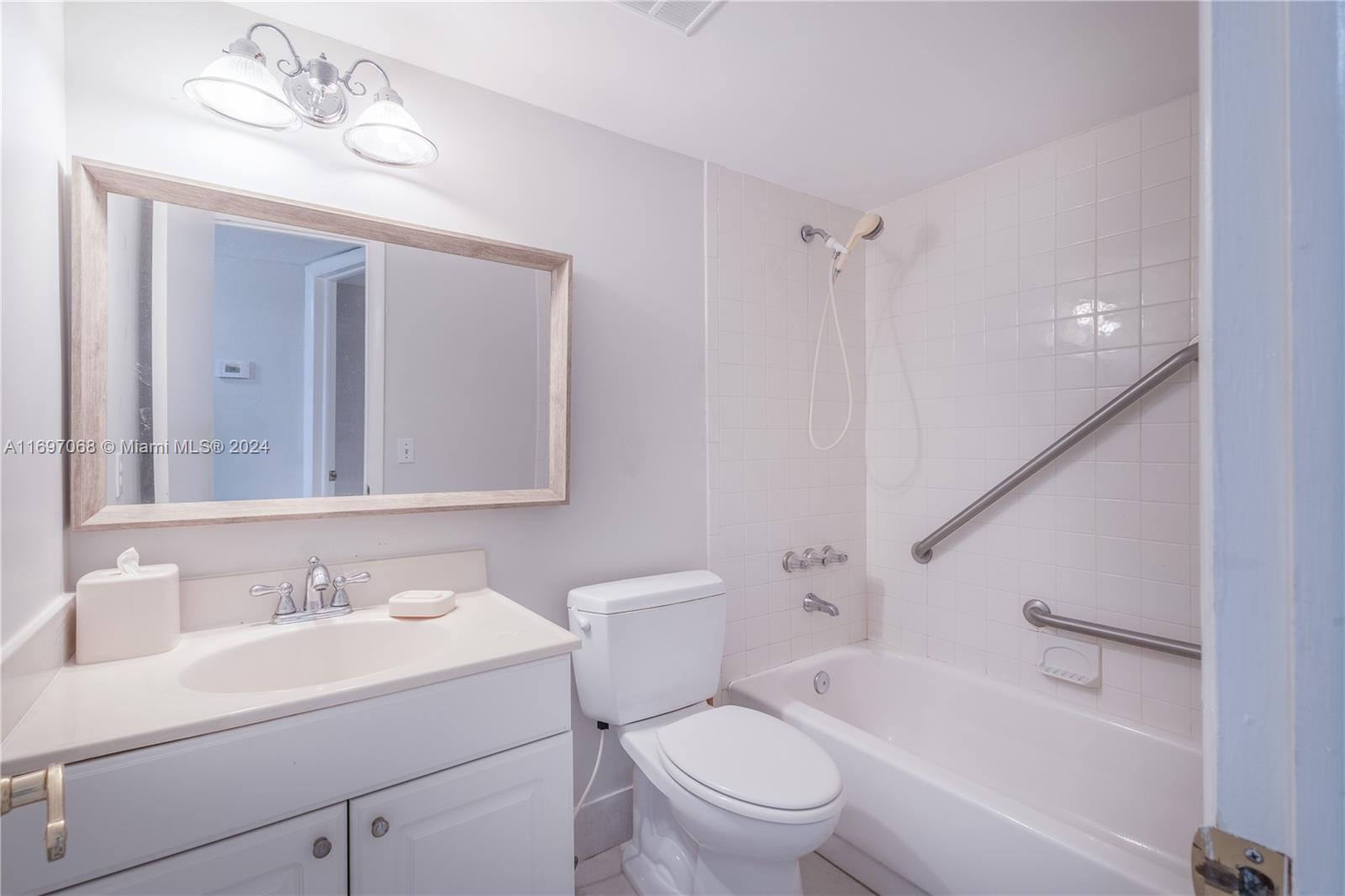 BERMUDA CLUB FIVE CONDO - Residential