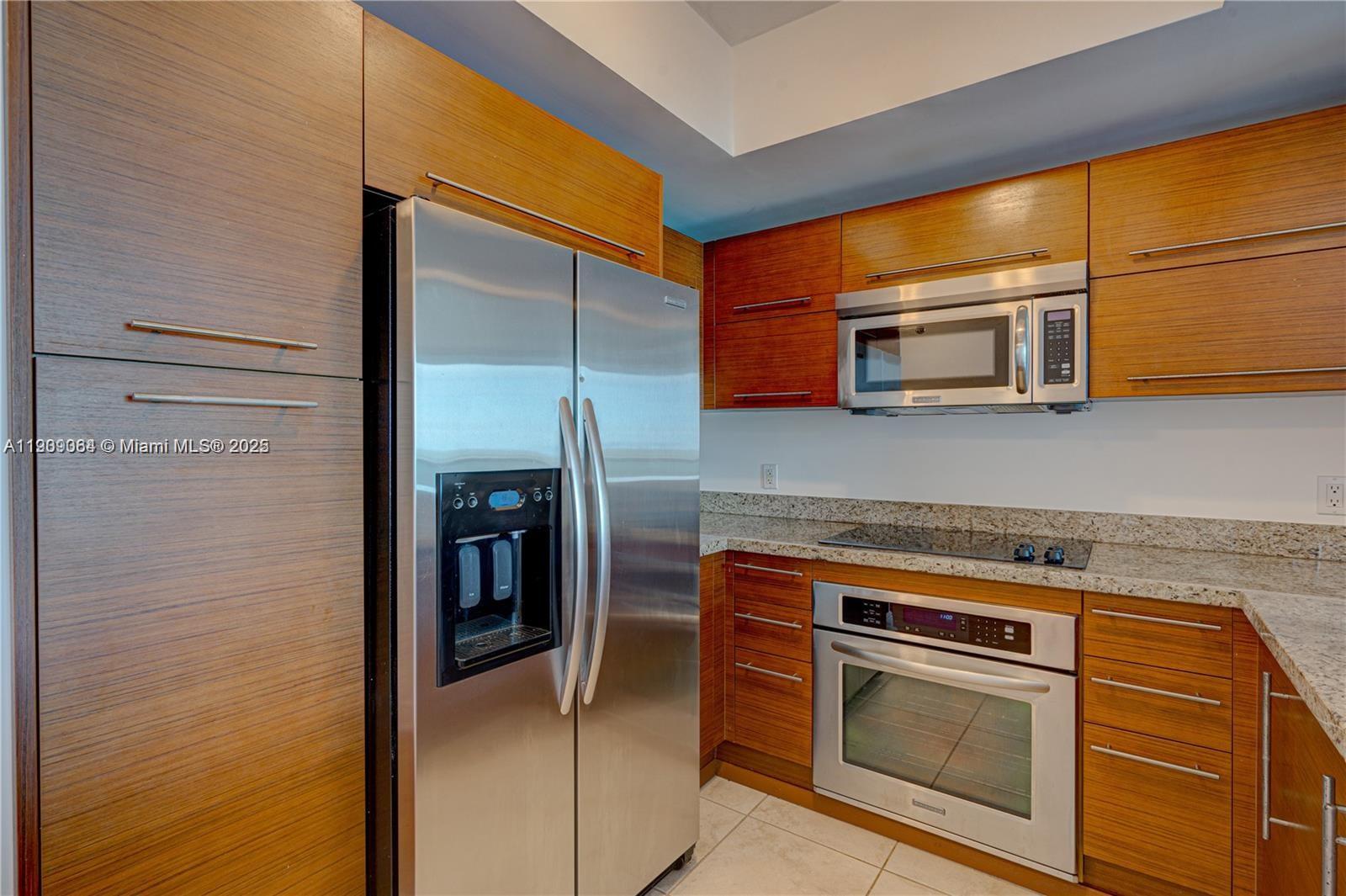 TAO SAWGRASS CONDOMINIUM - Residential Lease