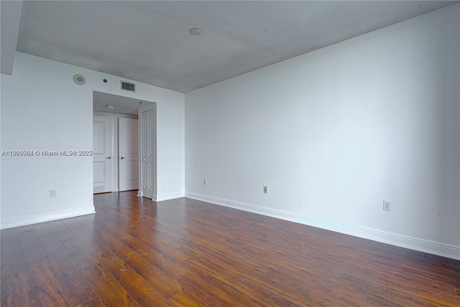 TAO SAWGRASS CONDOMINIUM - Residential Lease