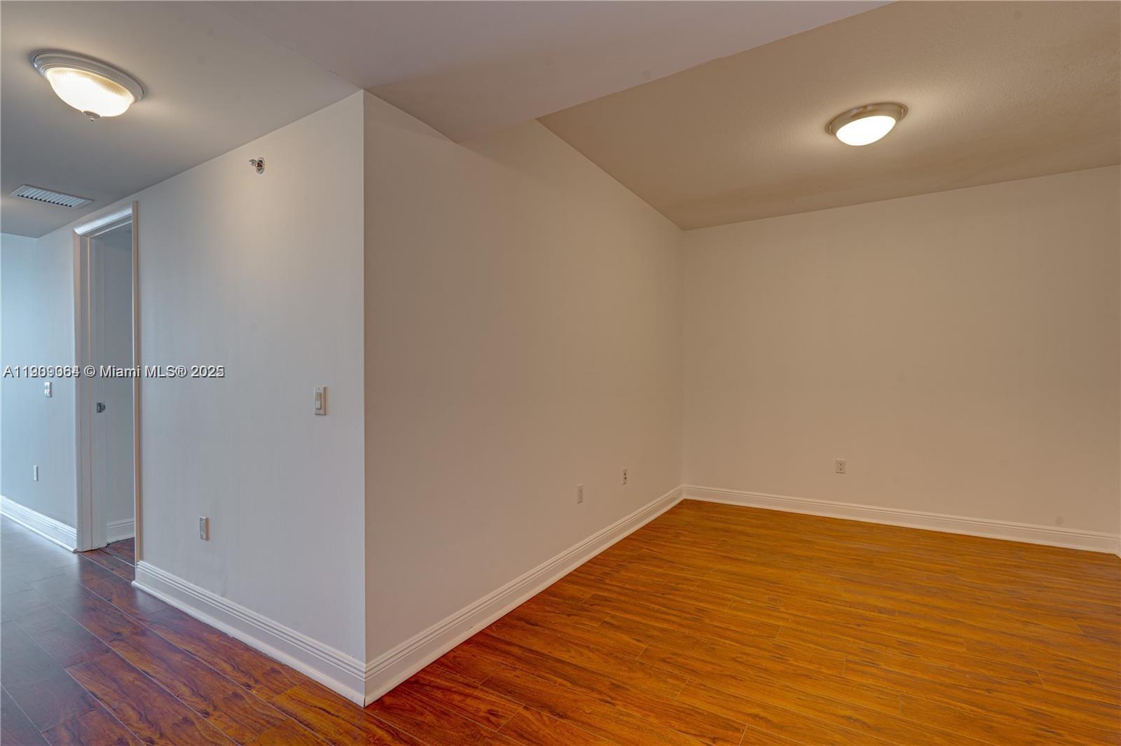 TAO SAWGRASS CONDOMINIUM - Residential Lease