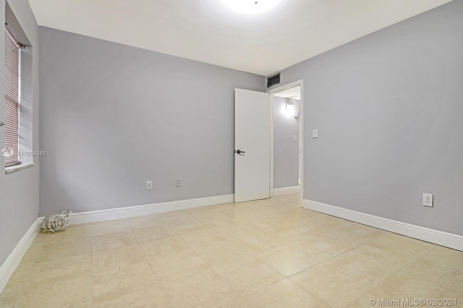 GROVE GARDENS CONDO - Residential