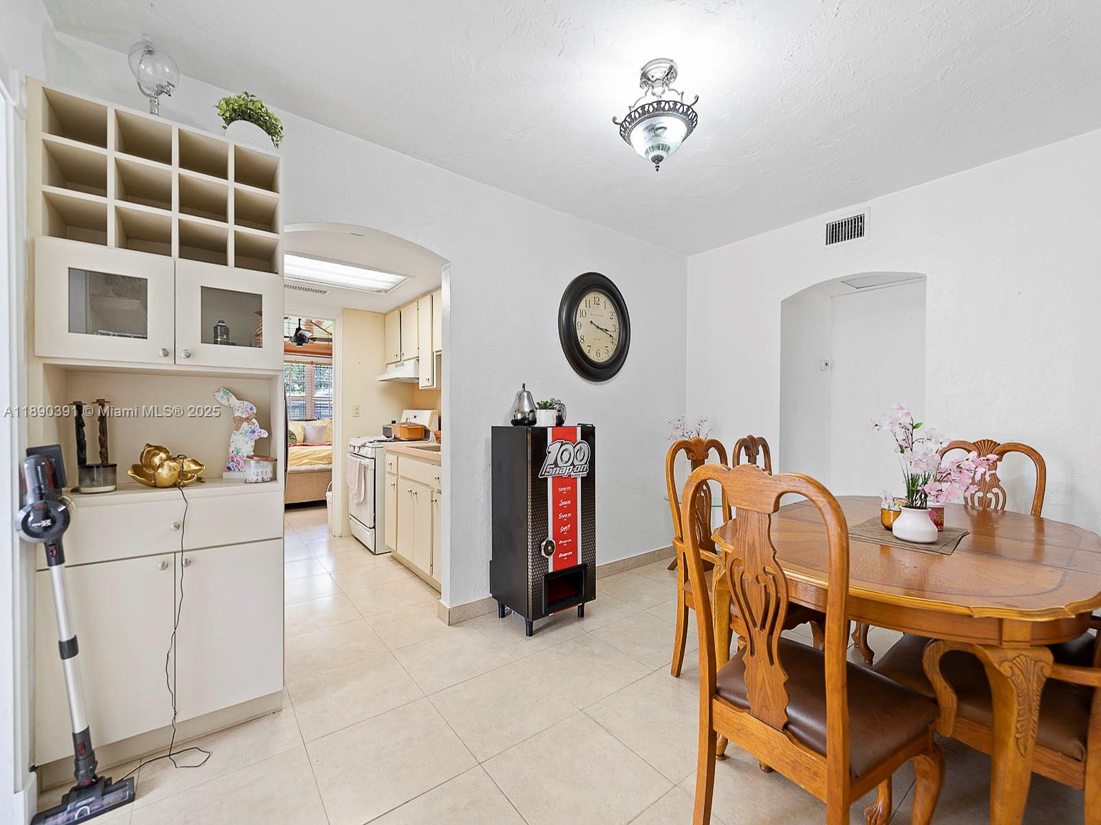 SUN-TAN VILLAGE SEC 2 - Residential Income