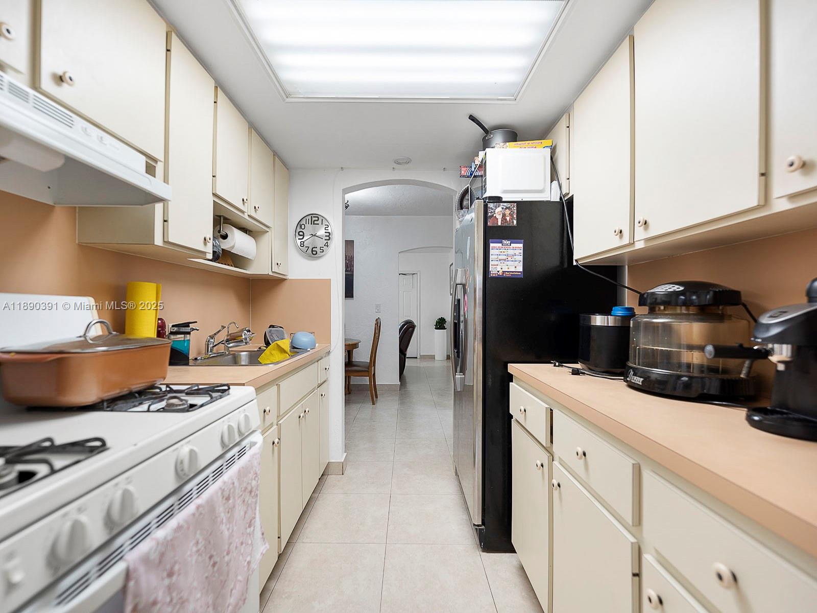 SUN-TAN VILLAGE SEC 2 - Residential Income