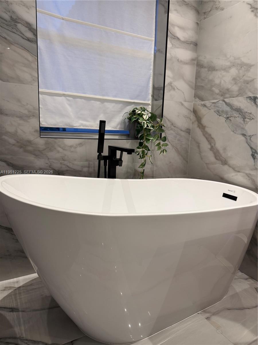 WEST LAKE VILLAGE PLAT - Residential