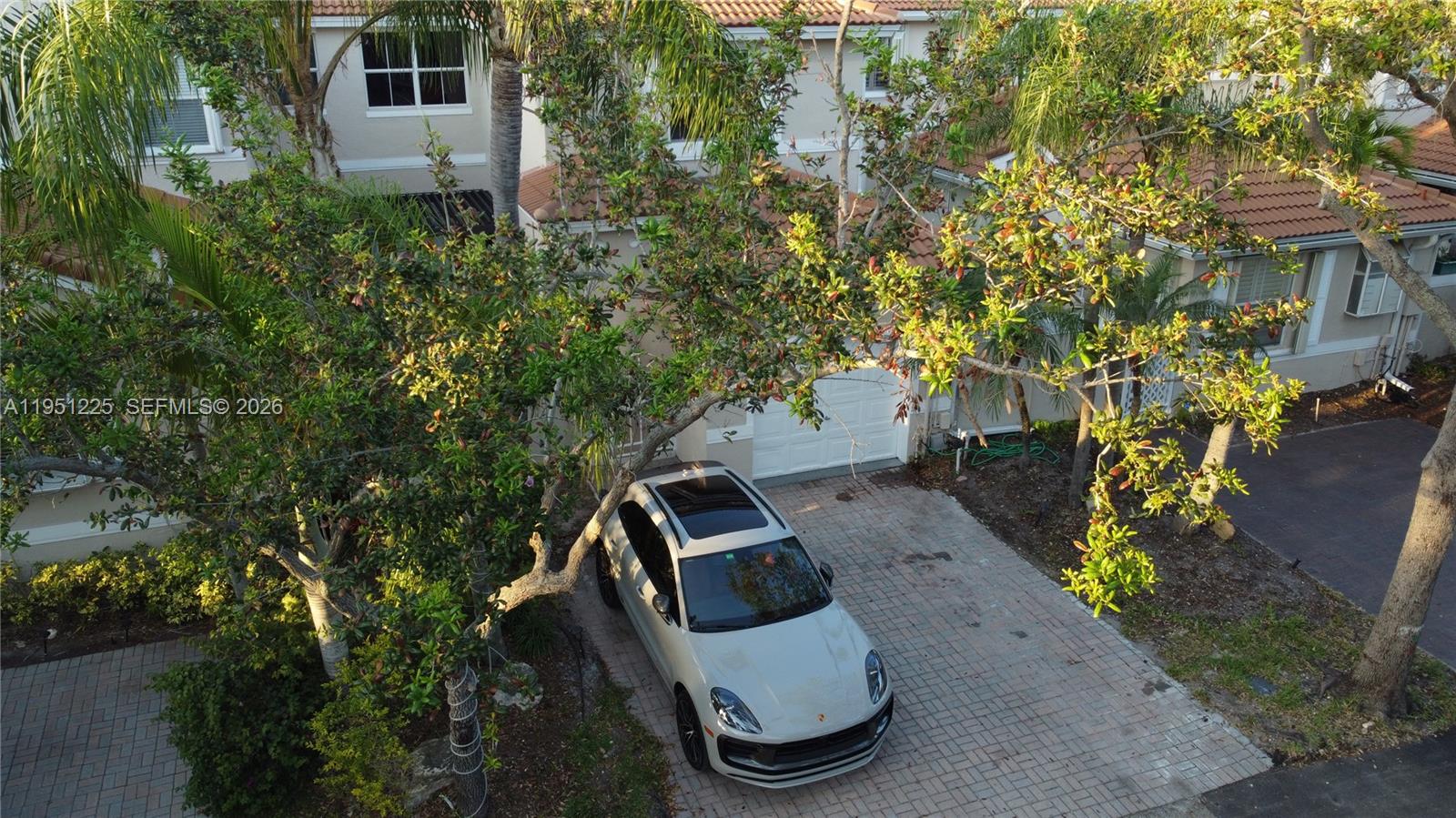 View photos, virtual tours, details... 1085 River Birch St