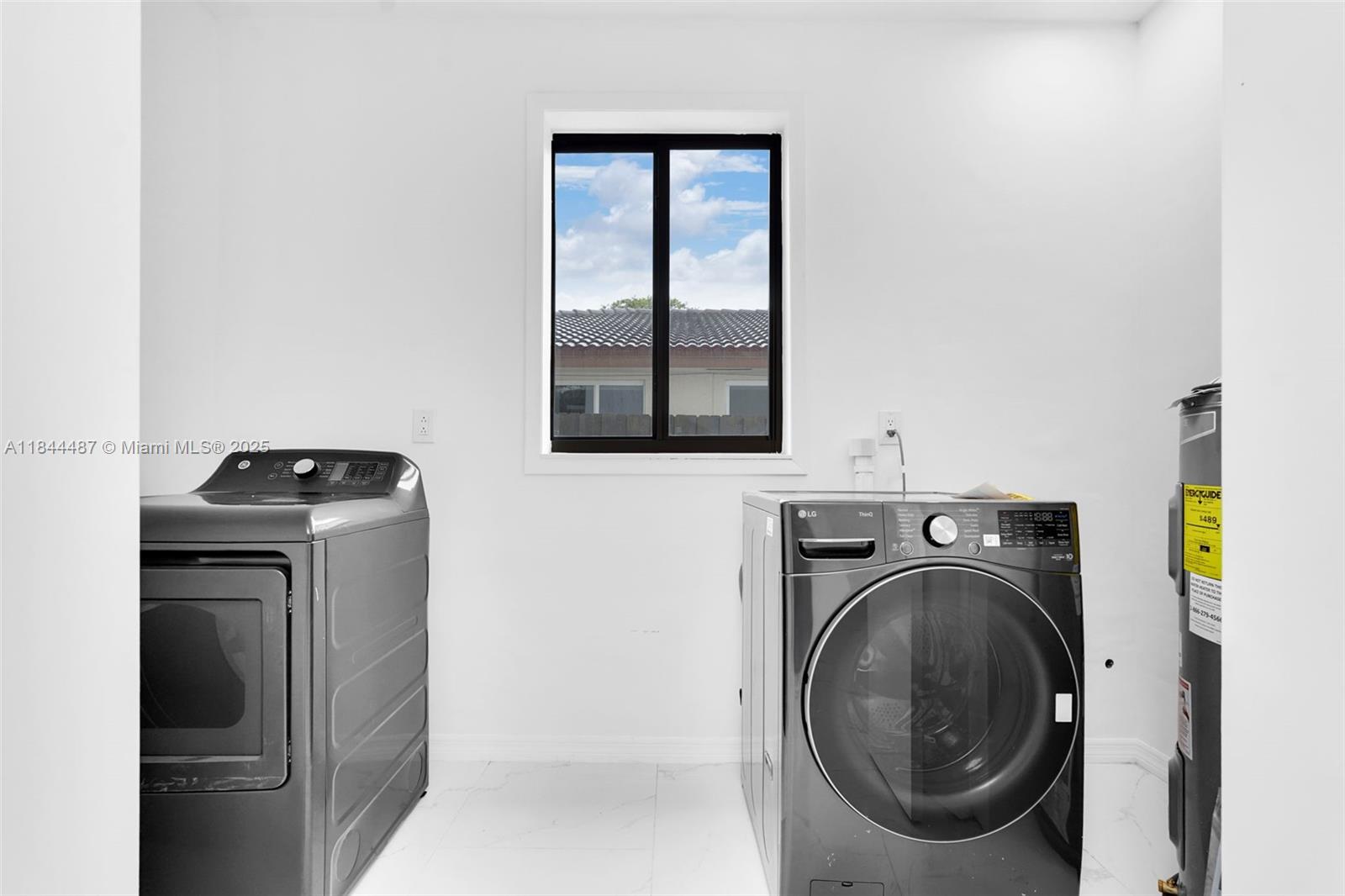 TRAIL PARK - Residential Lease