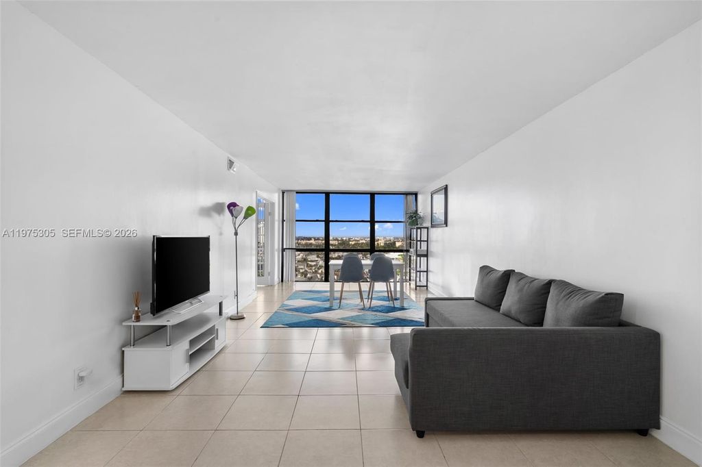 Photo of 1000 Parkview Dr #1001, Hallandale Beach, FL 33009 (MLS # A11975305)