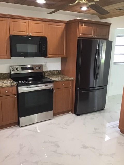 20600 NW 2nd Ct