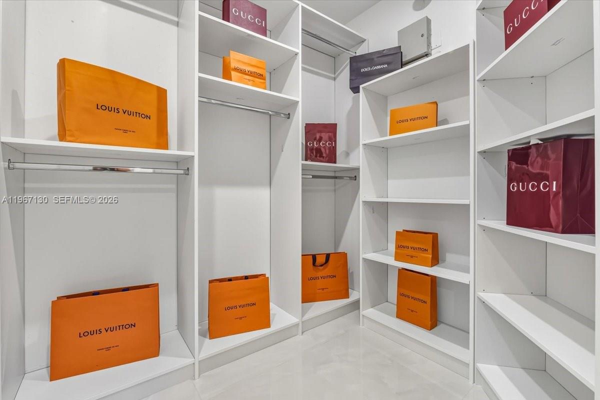 MERIDIANA AT BOCA POINTE - Residential