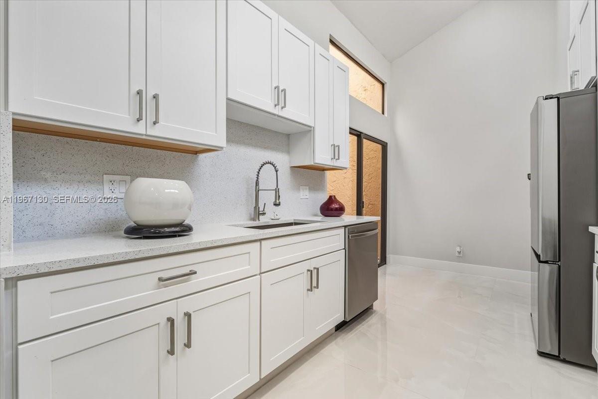 MERIDIANA AT BOCA POINTE - Residential