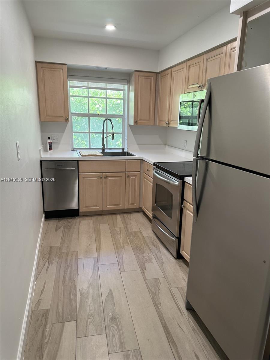 VILLAS OF PARK DRIVE COND - Residential Lease