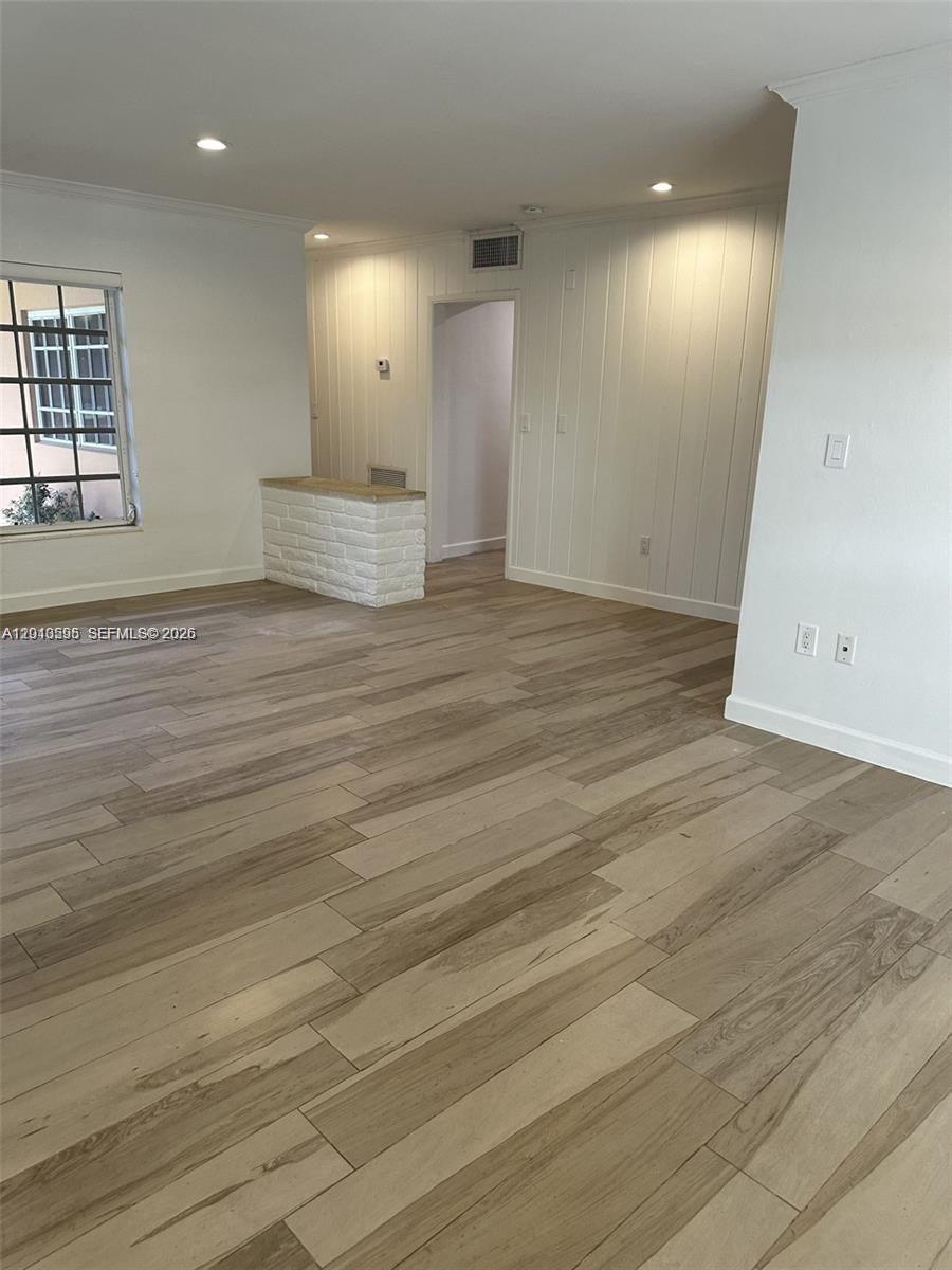 VILLAS OF PARK DRIVE COND - Residential Lease