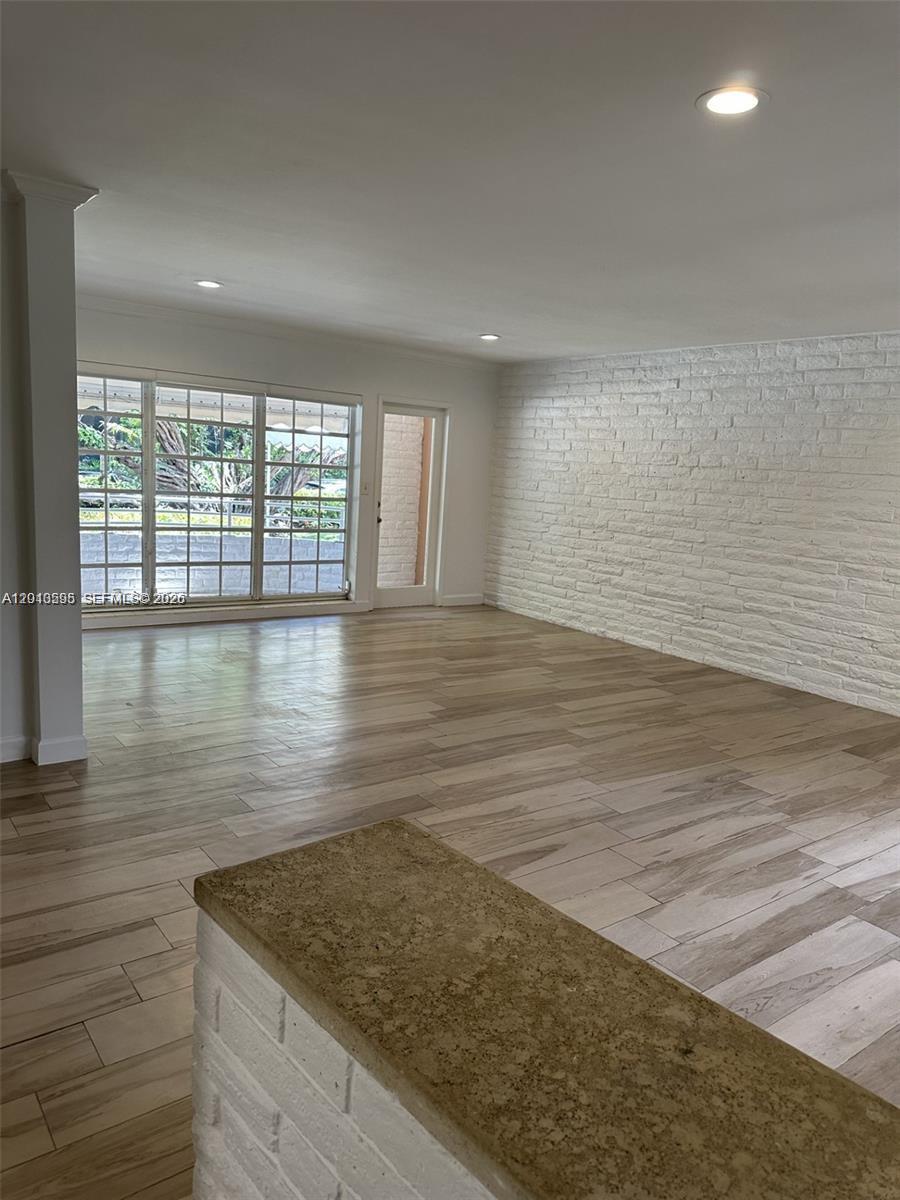 VILLAS OF PARK DRIVE COND - Residential Lease