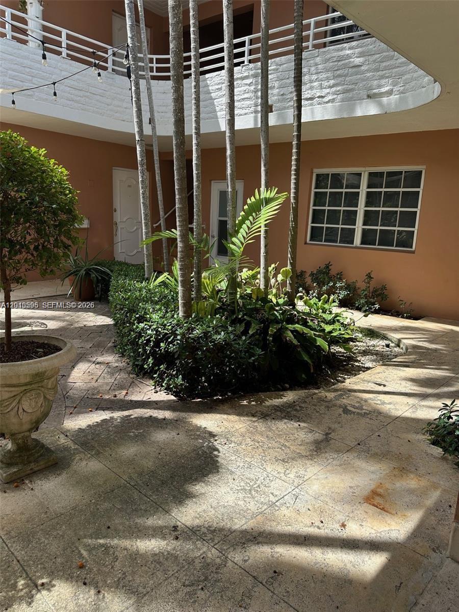 VILLAS OF PARK DRIVE COND - Residential Lease
