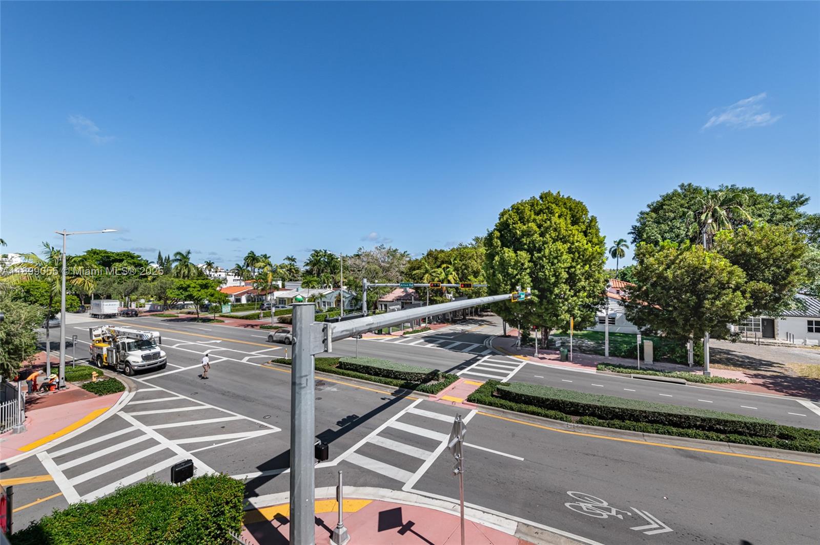 FLAMINGO TOWERS CONDO - Residential