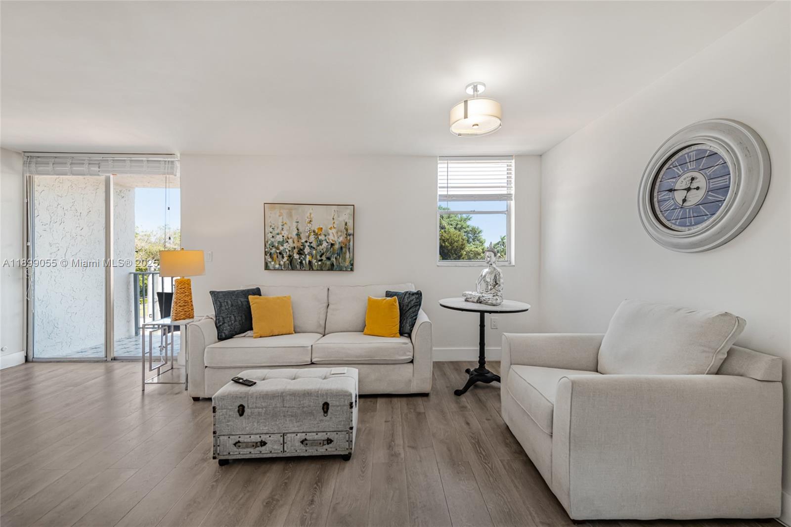 FLAMINGO TOWERS CONDO - Residential