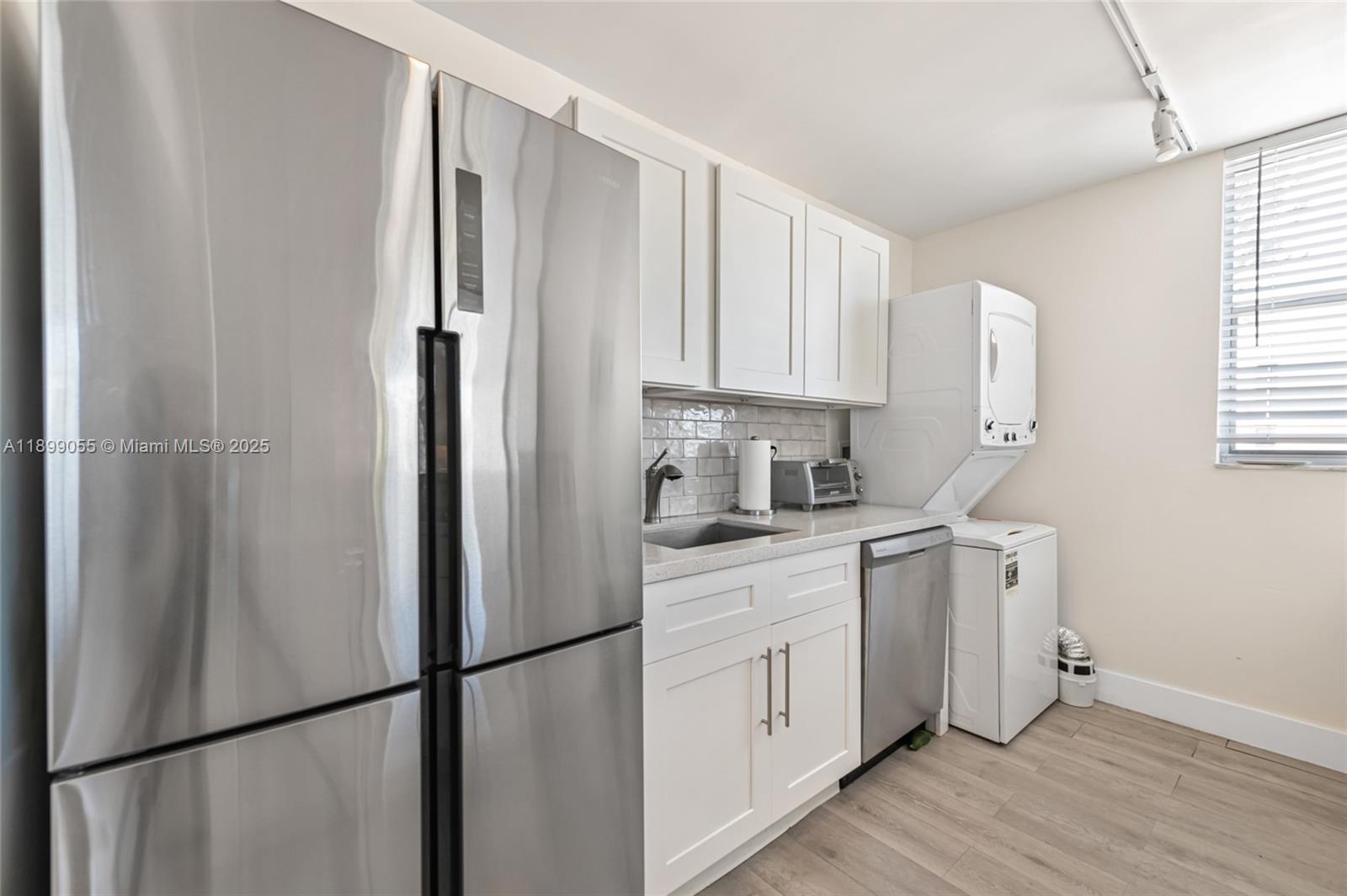 FLAMINGO TOWERS CONDO - Residential