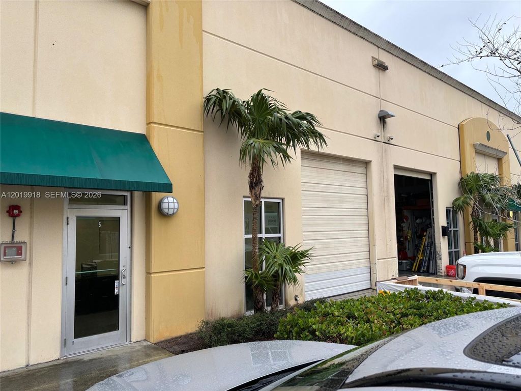Photo of 10428 W State Road 84, Davie, FL 33324 (MLS # A12019918)