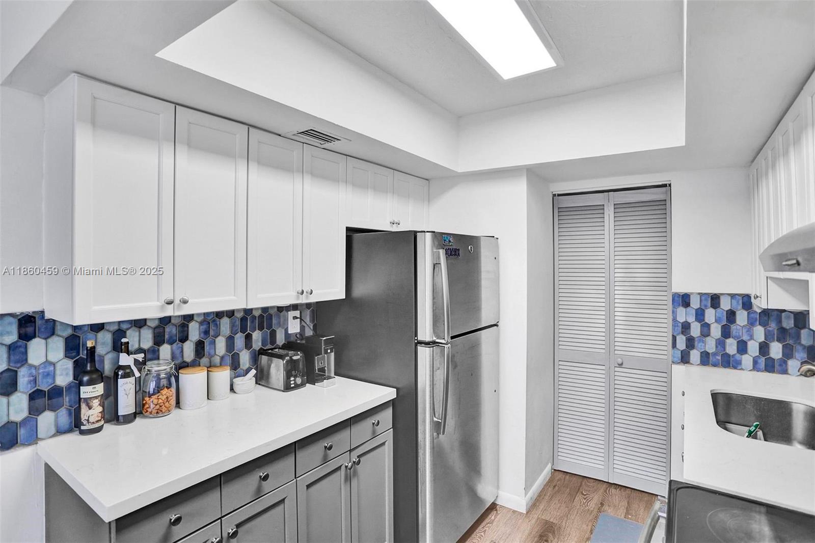 HABITAT II CONDO - Residential Lease