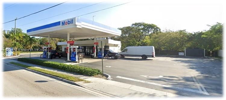 Mobil Gas Station Business Only Opportunity for Sale. Eight fueling positions. Food-Mart, Cafeteria. Located on a signalized corner with heavy traffic. Selling approximately 58K in food mart monthly. Cafeteria Leased at $2K monthly. Will have new Leases for 10 years to new buyer/operator.