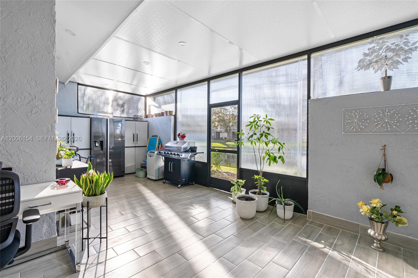 WESTVIEW CONDOMINIUM NO N - Residential