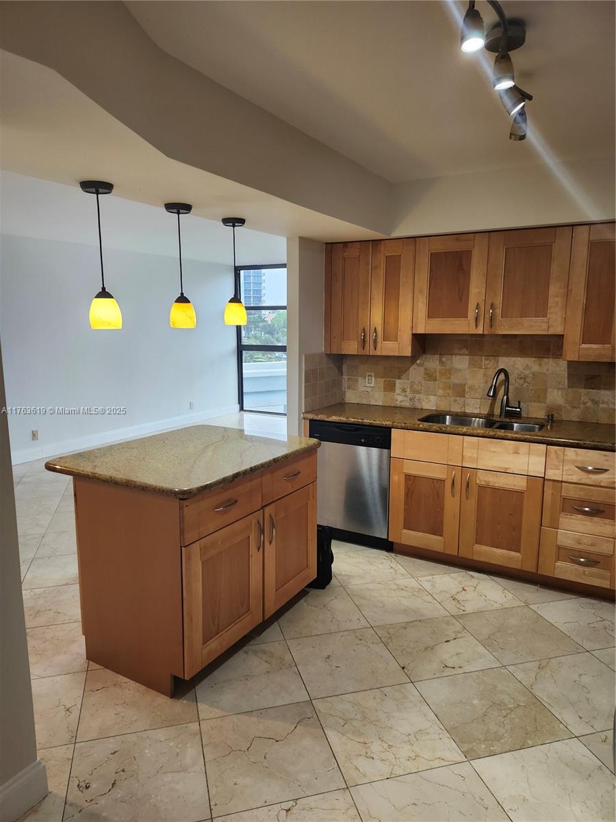 TOWERS OF OCEANVIEW EAST - Residential