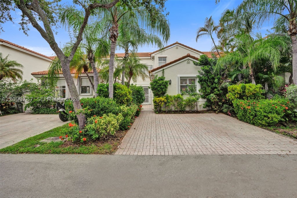 Photo of 1620 Weeping Willow Way, Hollywood, FL 33019 (MLS # A12099737)