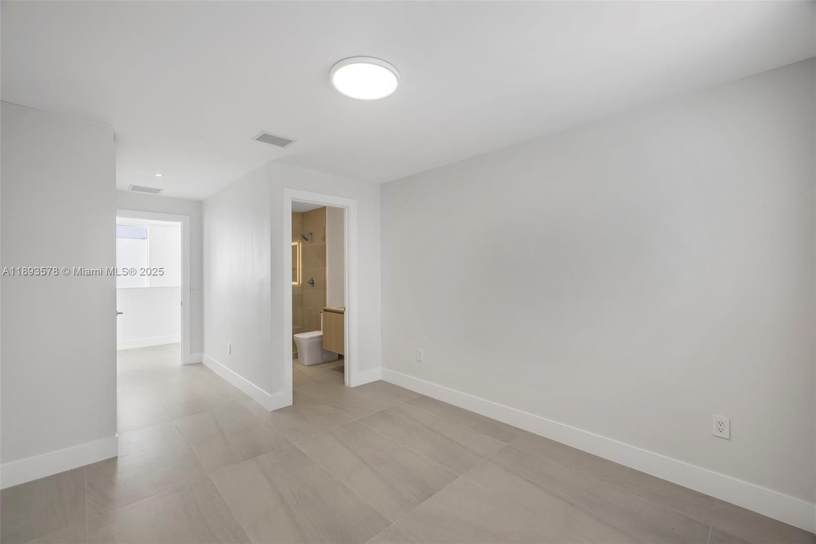SILVER BLUFF GARDENS - Residential