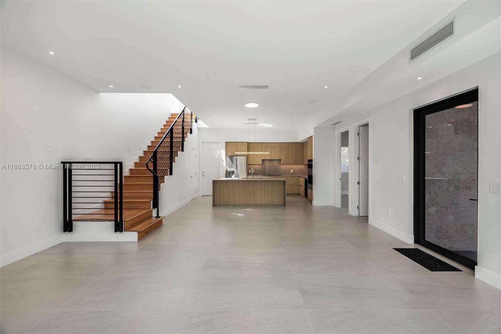 SILVER BLUFF GARDENS - Residential