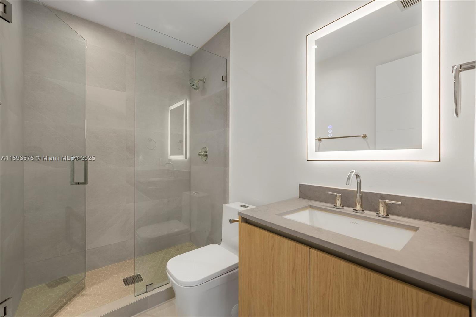 SILVER BLUFF GARDENS - Residential