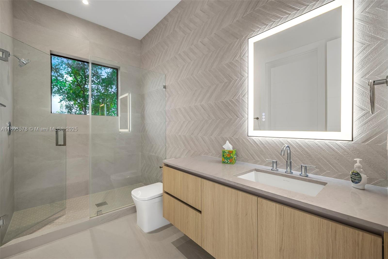 SILVER BLUFF GARDENS - Residential