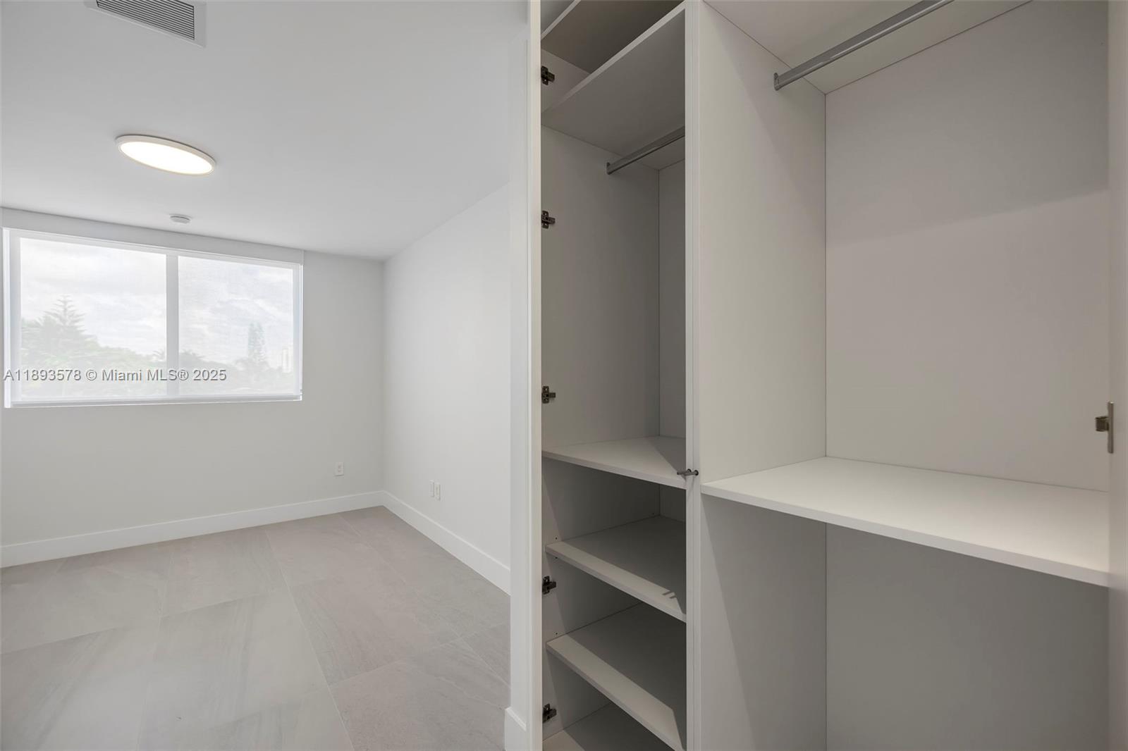 SILVER BLUFF GARDENS - Residential
