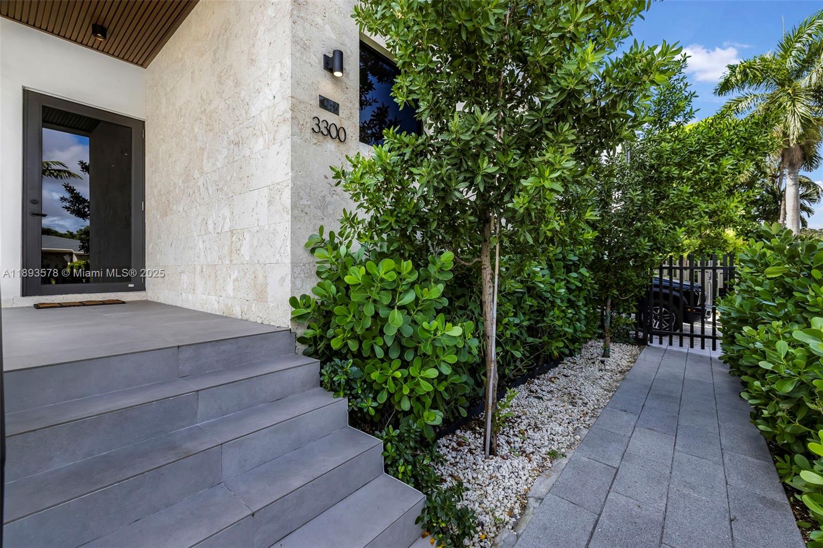SILVER BLUFF GARDENS - Residential