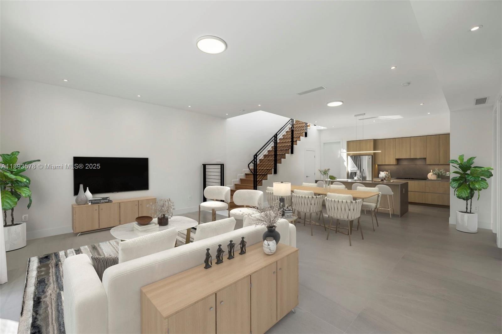 SILVER BLUFF GARDENS - Residential