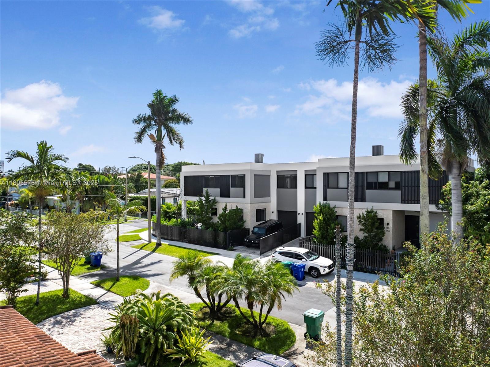 SILVER BLUFF GARDENS - Residential