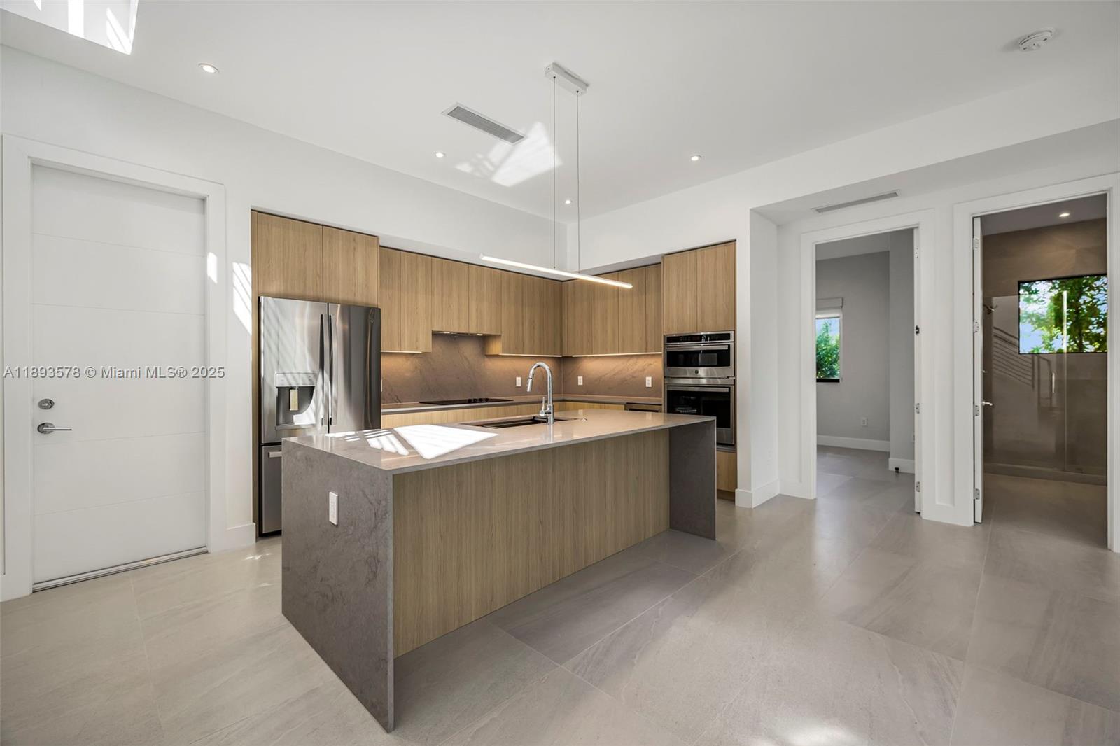 SILVER BLUFF GARDENS - Residential