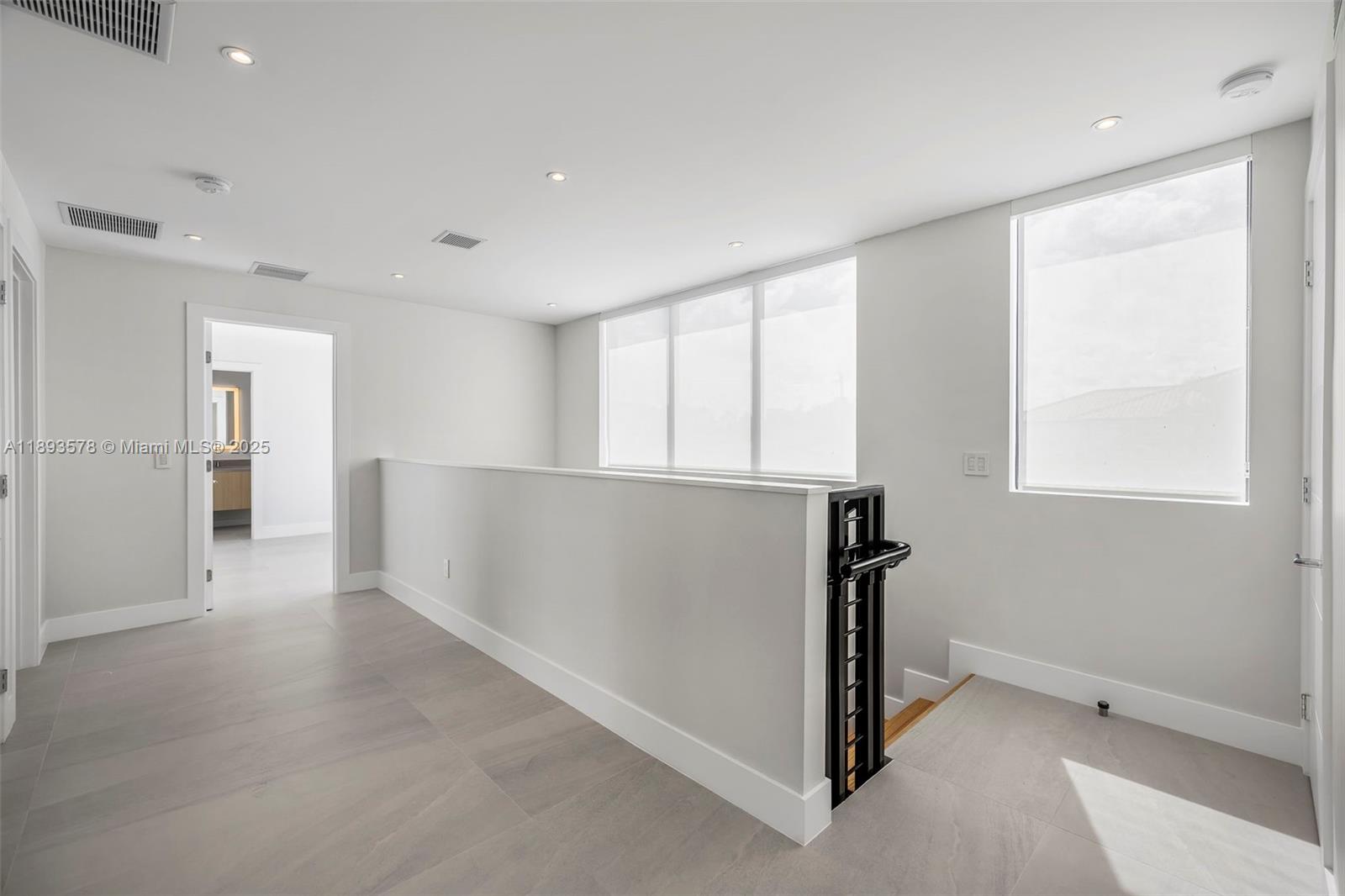 SILVER BLUFF GARDENS - Residential