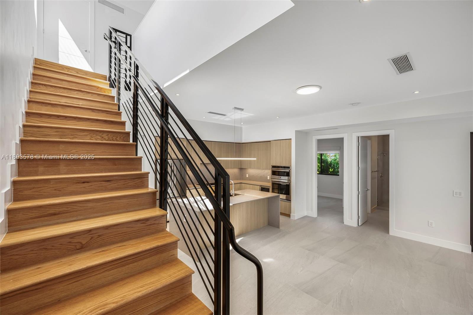 SILVER BLUFF GARDENS - Residential