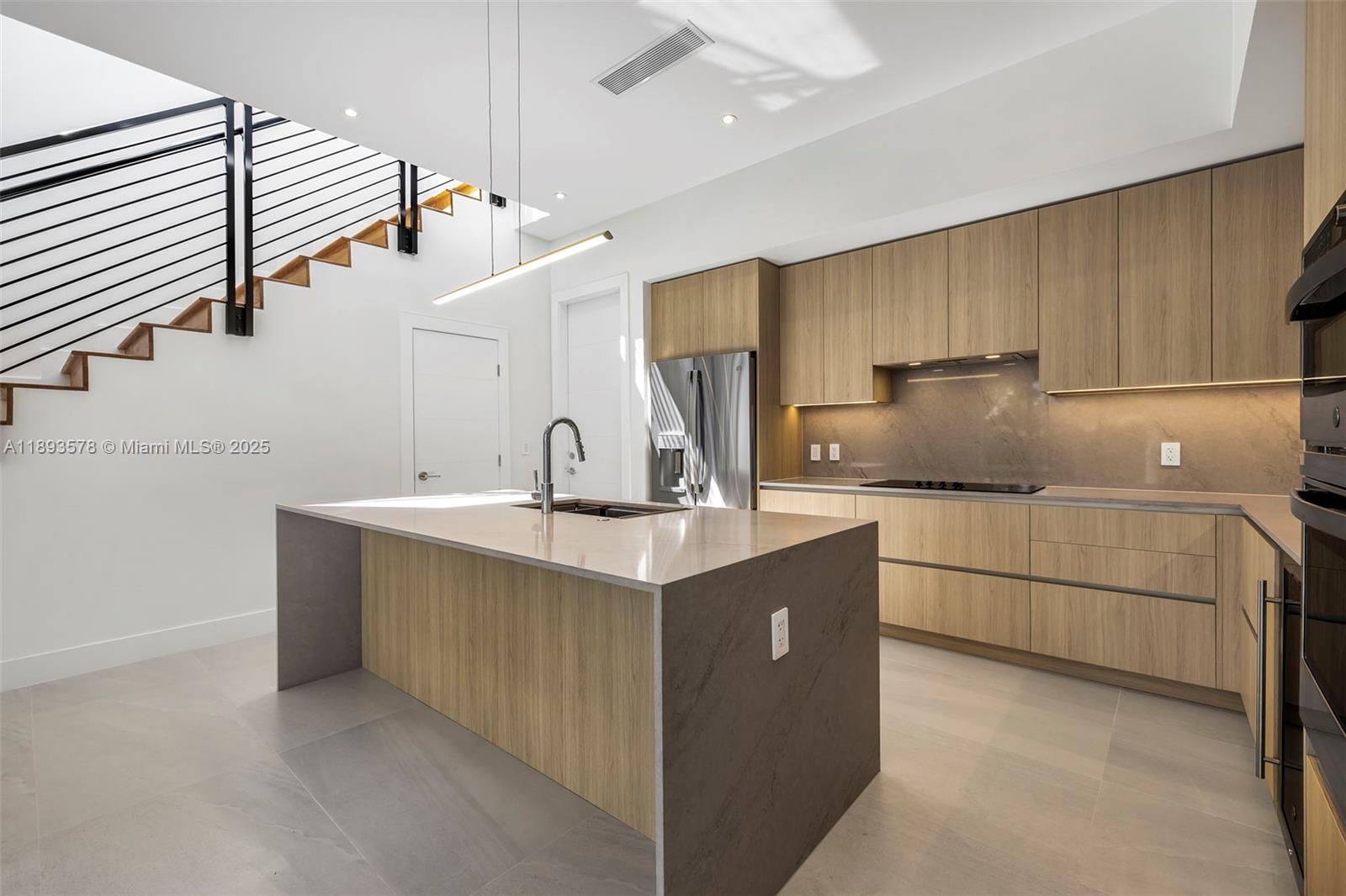 SILVER BLUFF GARDENS - Residential