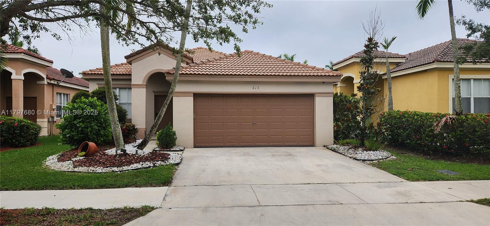 613 Bald Cypress Rd, Weston, Broward County, Florida - 3 Bedrooms  
2 Bathrooms - 