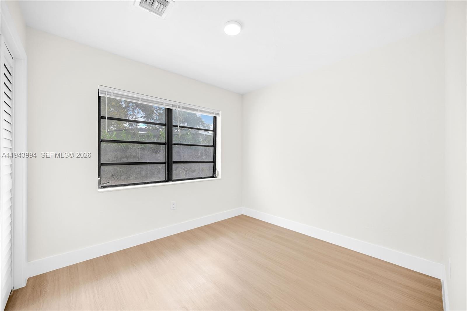 BISCAYNE COURT - Residential Income