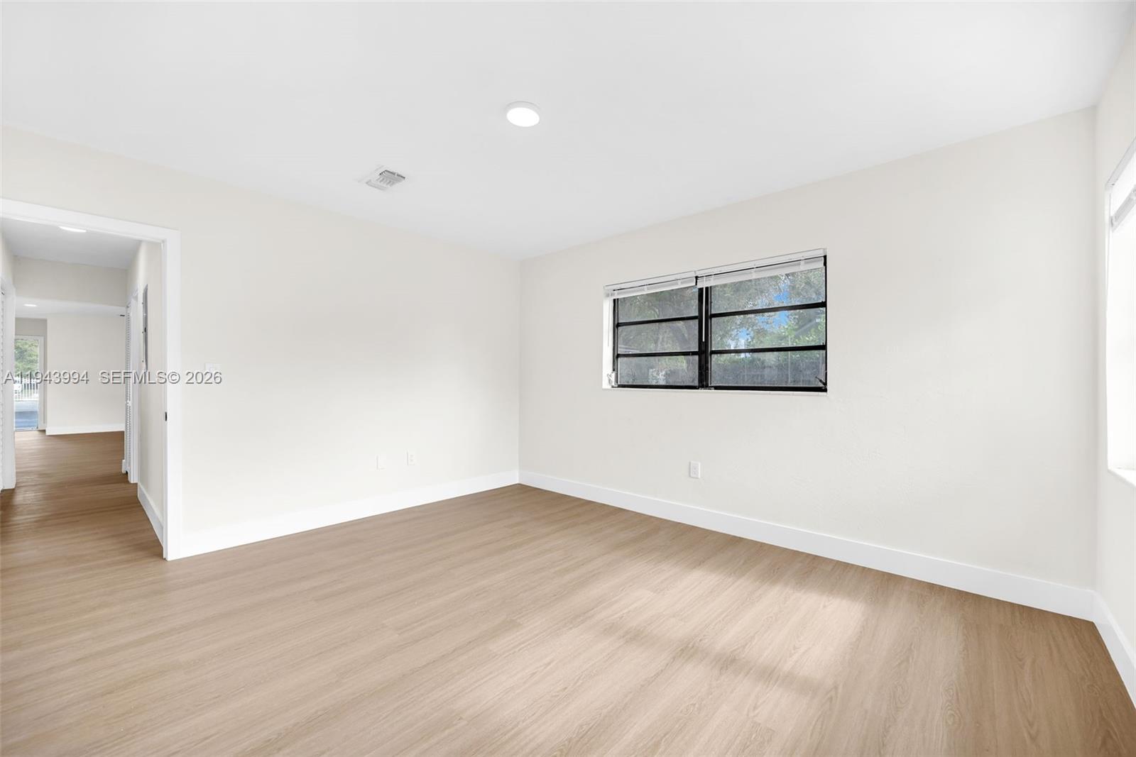 BISCAYNE COURT - Residential Income