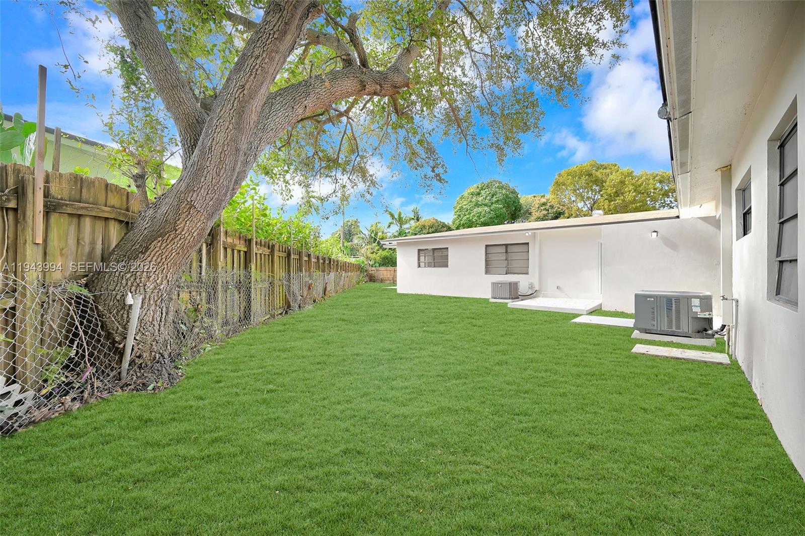 BISCAYNE COURT - Residential Income