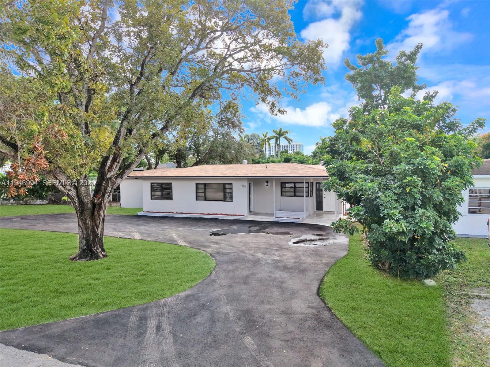 BISCAYNE COURT - Residential Income