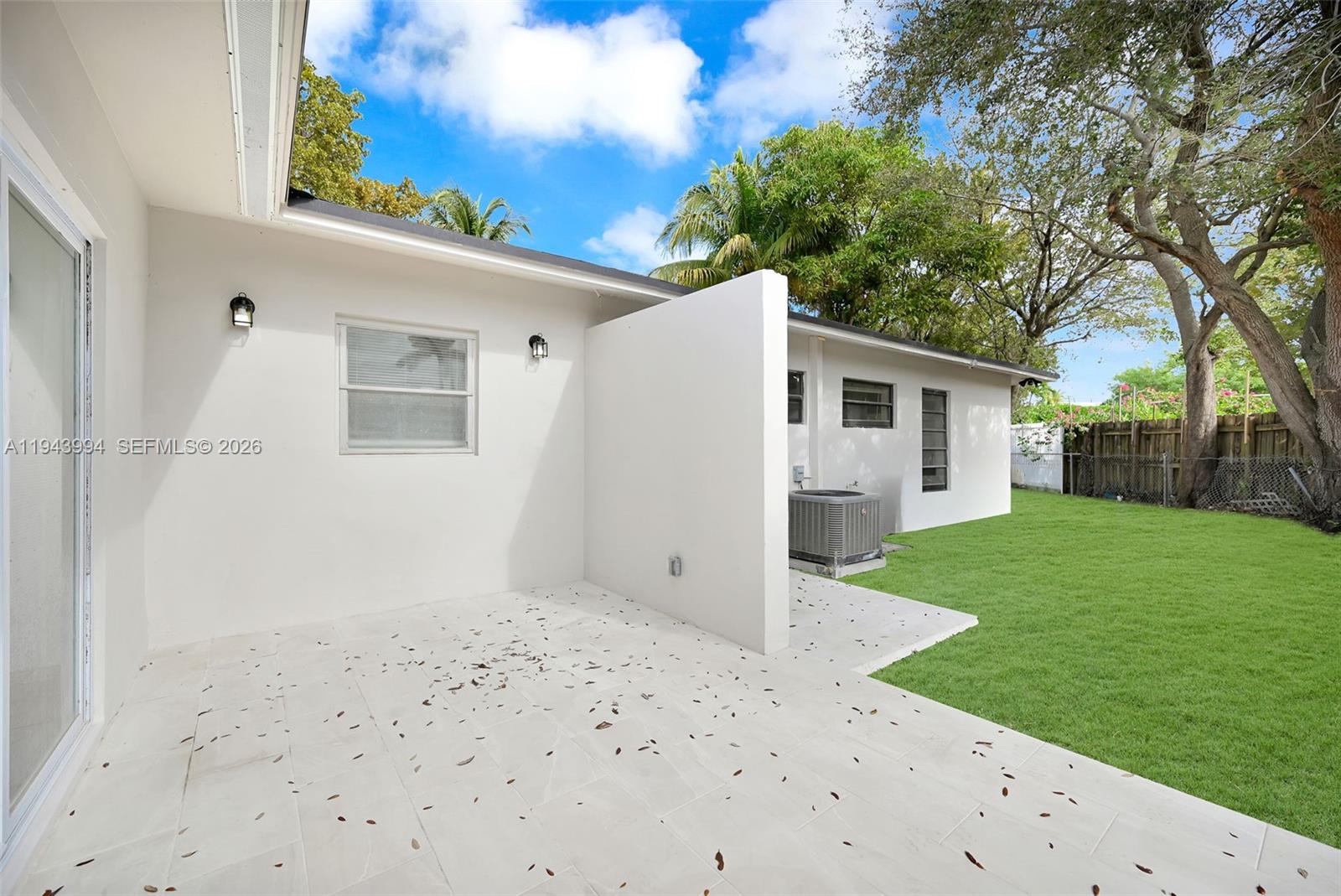 BISCAYNE COURT - Residential Income